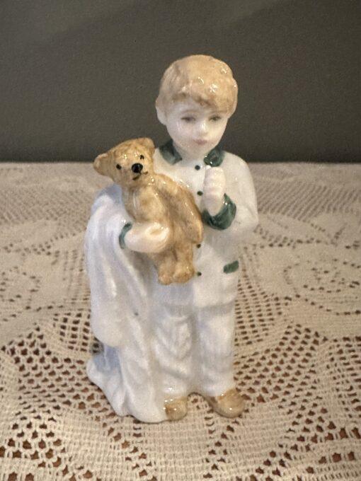 Royal Doulton Small Figurine - Sleepyhead HN3761