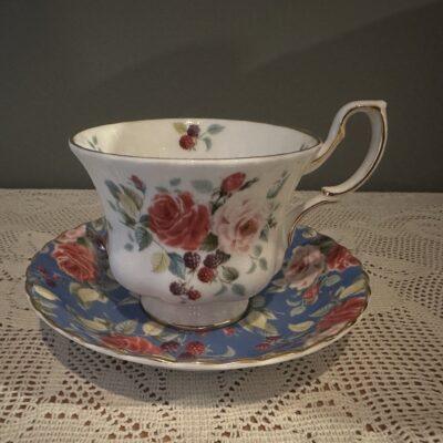 Royal Albert Rosa Teacup And Saucer Duo - Roses And Blackberries