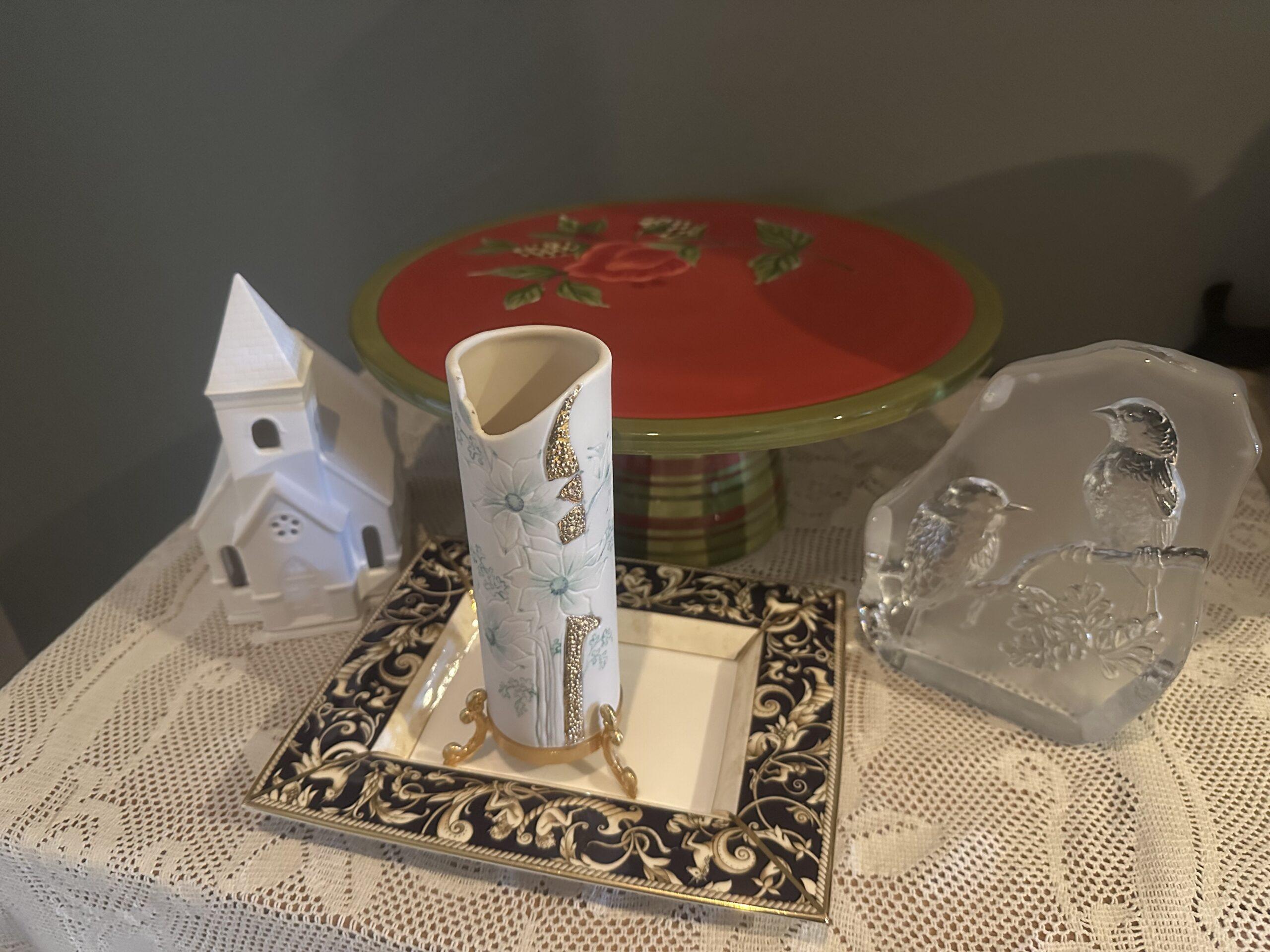 Sneak Peek For The Week – Cristal D’ Arques Bird Sculpture, Wedgwood Cornucopia Tray, Royal Doulton Festive Home Footed Cake Stand, Wedgwood Church Lithophane Tealight Holder, Deirdre Fewell Australian Pottery Vase