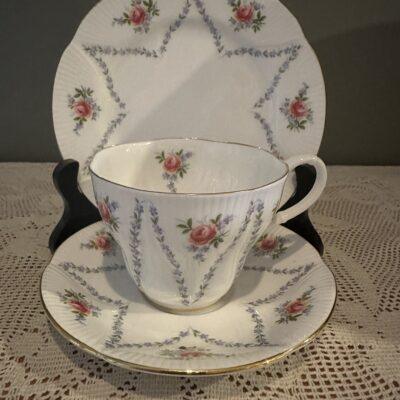 Royal Albert Vintage Trio - Minuet Pattern