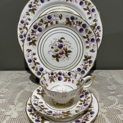Royal Stafford Richly Gilt Golden Bramble 5pc Dinner Place Setting For One